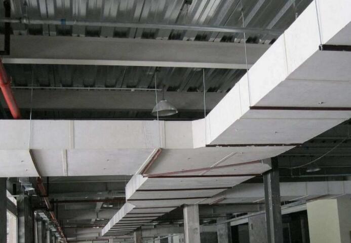 青岛<a href='http://www.qdwxd.cn/p29917/pshow-299-756-7.html'><b>通风管道</b></a>安装运输时应符合的相关规定